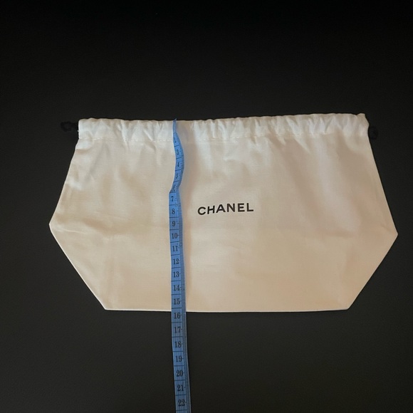 Chanel pouch - Picture 4 of 6
